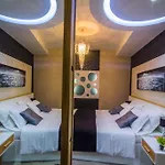 Peninsula Luxury 4*