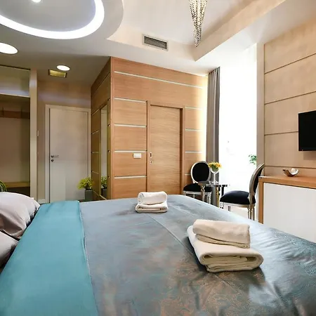 Pensionat Peninsula Luxury 4*