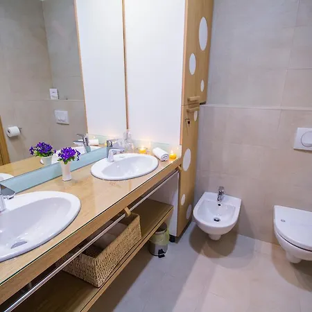 Peninsula Luxury Konukevi 4*