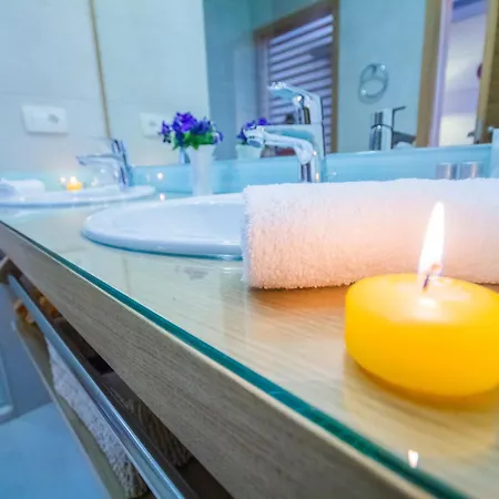 Peninsula Luxury Penzion