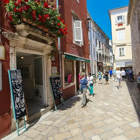 Peninsula Luxury Penzion