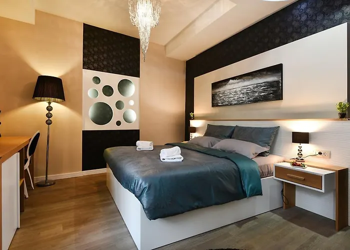 Peninsula Luxury Pensión